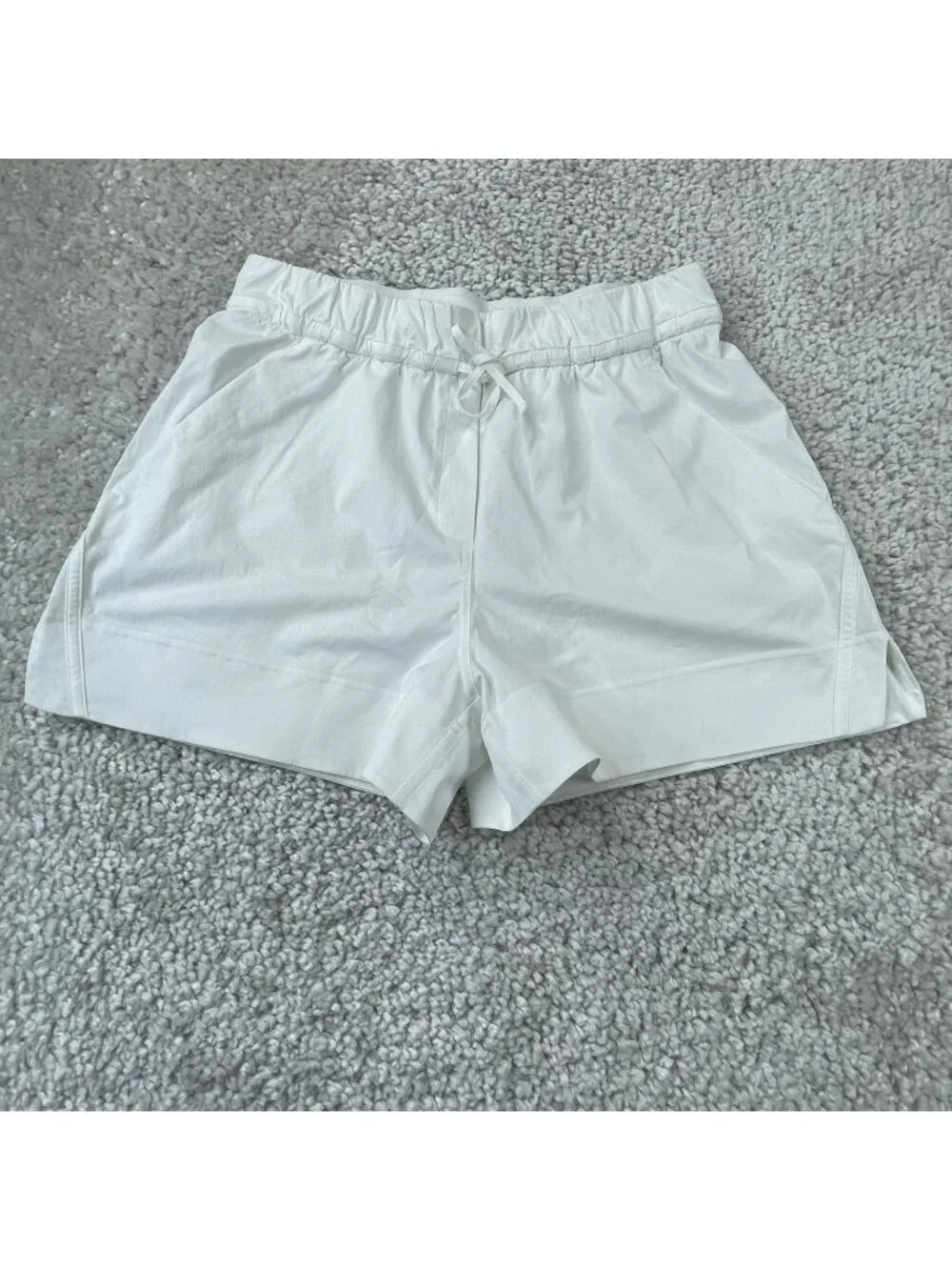Lululemon Cinchable Waist High Rise Woven Shorts White Womens Medium